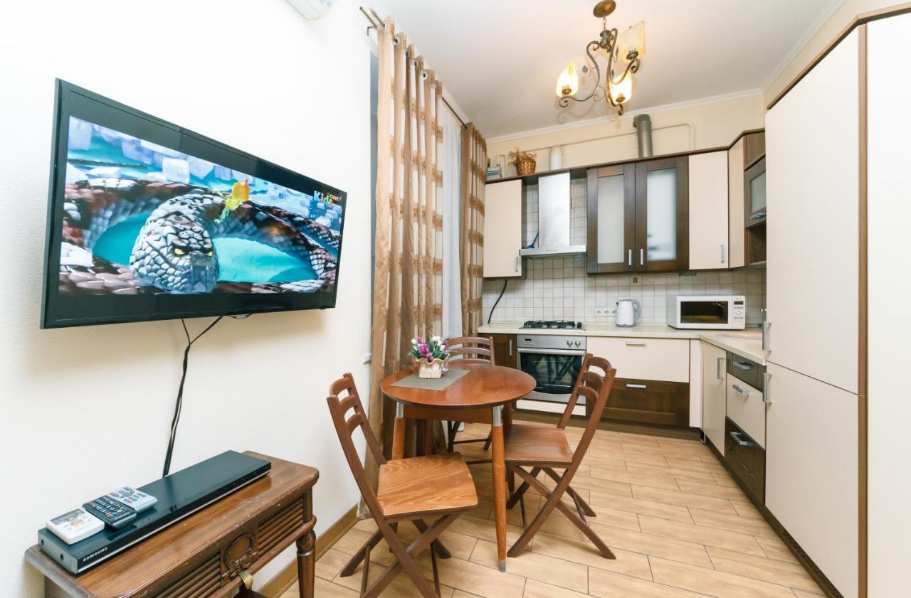 Квартира В Тихом Месте Шумного Мегаполиса Kiev Exteriör bild
